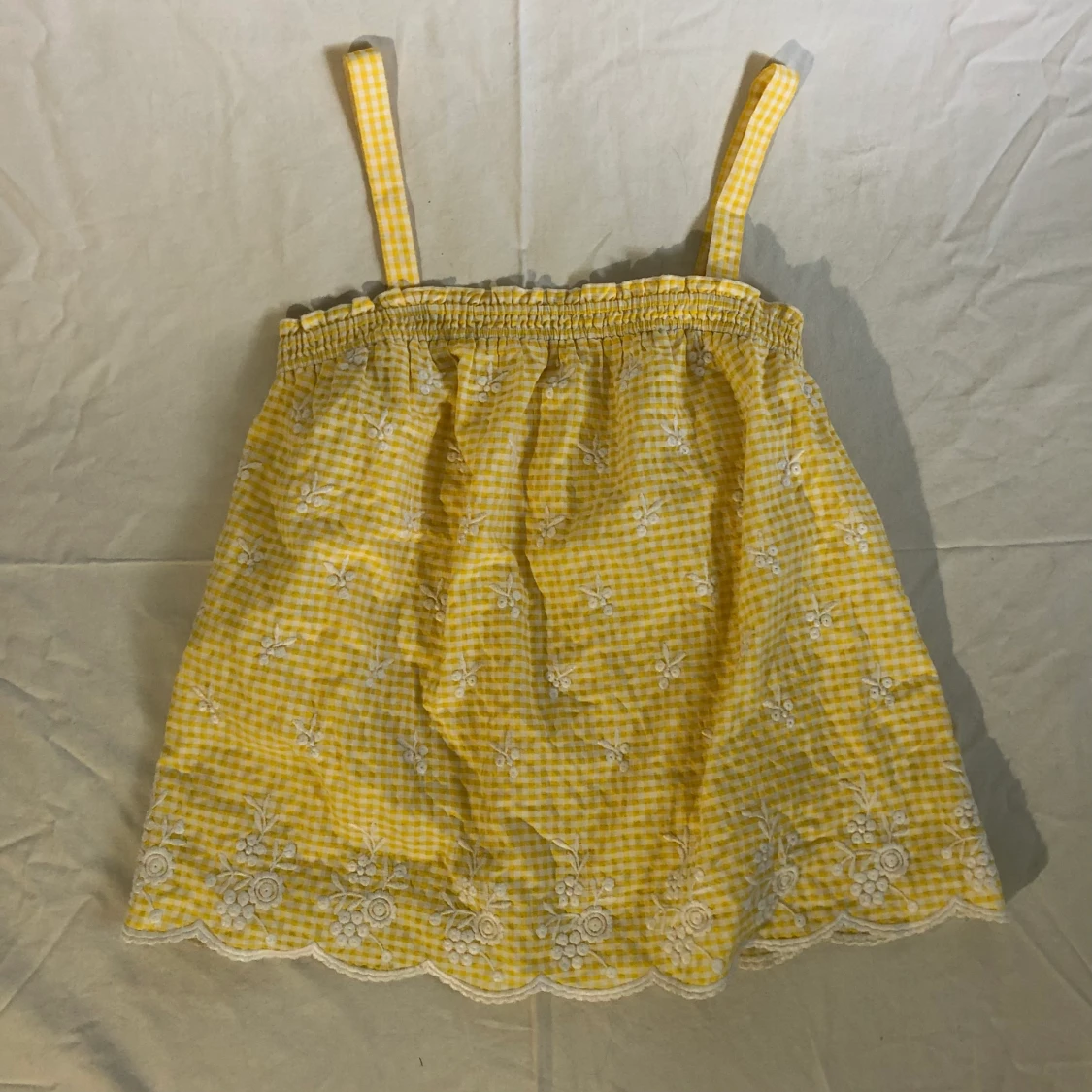 Gul gingham topp med broderi