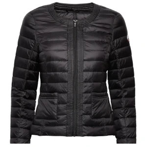 Jacka - Säljer denna jacka från jott då den ej kommer till användning! Perfekt till hösten! Nästan helt oanvänd. Köpt för ca 1600. Storlek m men passar s.