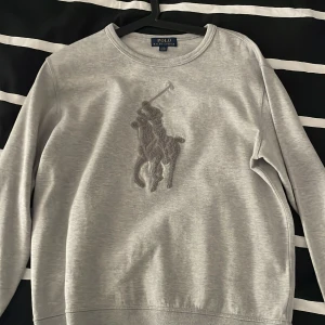 Polo tröja - Säljer billigt riktigt skön och fin