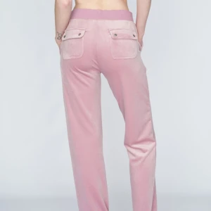 Juicy couture byxor  - Tecken på användning finns, skriv för mer bilder 😄