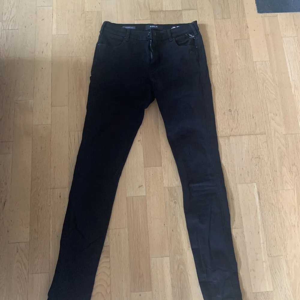 Svarta Replay hyperflex Stella jeans stl 29/30 Knappt använda . Farkut & Housut.