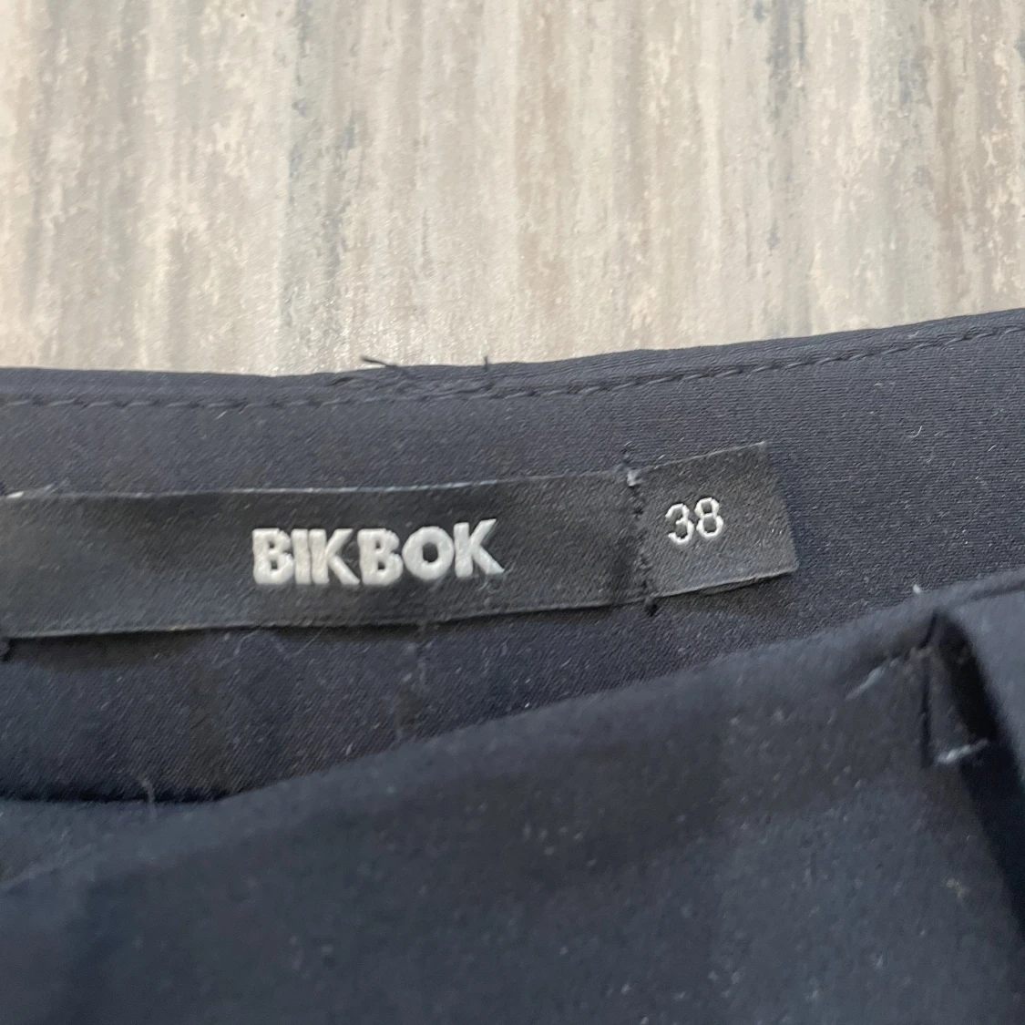 Bikbok kostymbyxor - 90