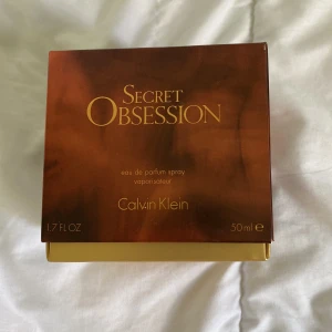 Calvin klein perfume  - Calvin klein perfume, nästa nytt använden bara några gånger. Tyvärr gillar jag inte lukten. 