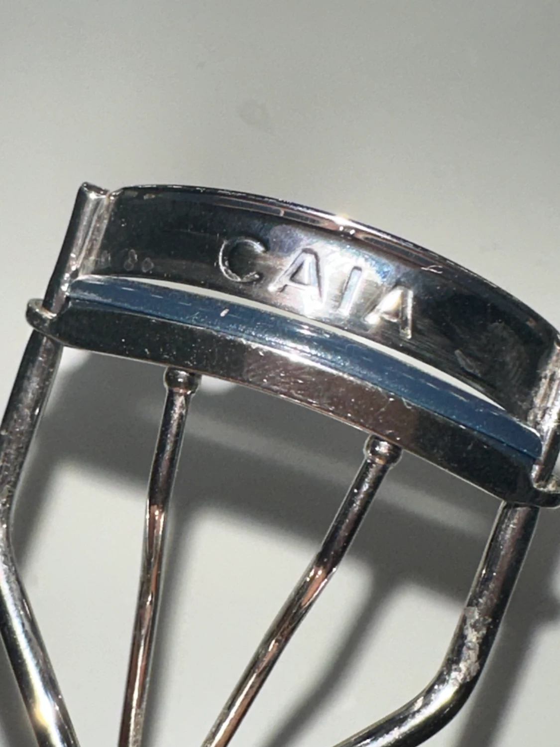 Caia ögonfransböjare Bud mig priset ! - 90