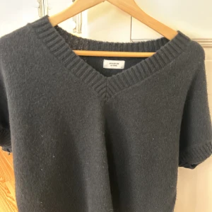 T-shirt kofta  - En bomulls tröja som en t-shirt 