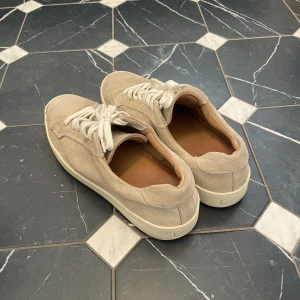 Tiger Of Sweden skor - Äkta mockaskor från tiger of Sweden som är i bra skick. Priset kan diskuteras. Kom privat för fler bilder😁 