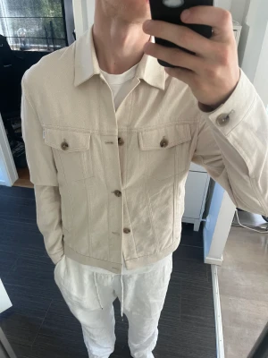 Les Deux - Les Deux och overshirt i storlek S som är använd sparsamt.