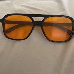 Retro glasögon från asos köparen står för frakten 