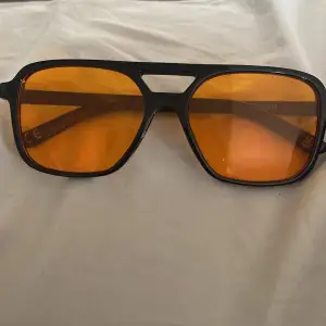 Retro glasögon från asos köparen står för frakten 