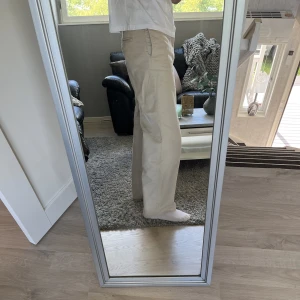 Weekday ross wide trousers - 50 (L) Knappt använd