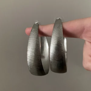 Chunky hoops - Stora chunky hoops kommer ej till användning