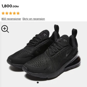 Nike 270 - Säljer mina nike 270 då jag inte använder dom längre. Köpta på JD sports. Använde dom förra året några gånger men dom är i fint skick. Skriv privat för fler bilder eller frågor🤍nypris 1800