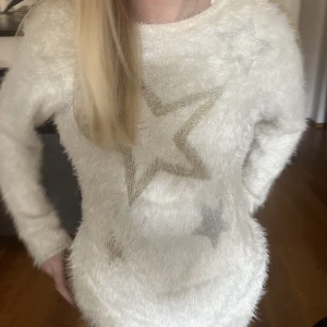 Tröja - As snygg tröja i supermysigt material, använd typ en gång🌸