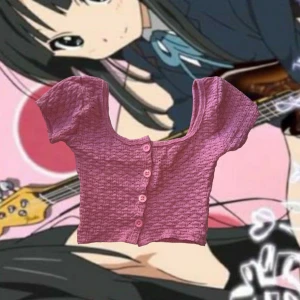 Rosa topp - Rosa topp i storlek extra small. Säljer enbart för att den inte passar mig. Oanvänd och ny skick🌸