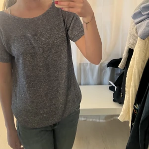 Stickad tröja - Tröja från Gap. Helt ny. 