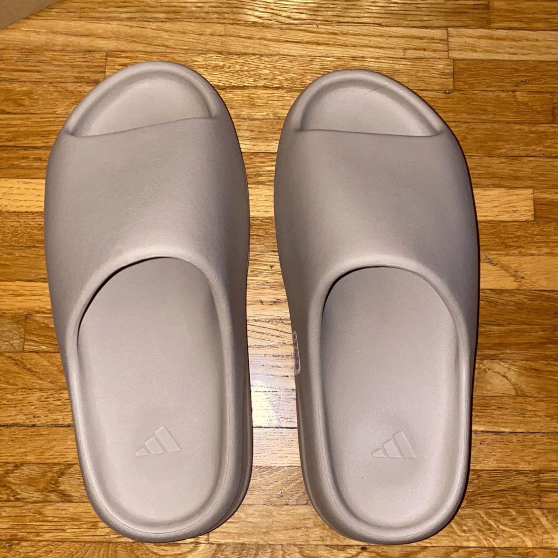 Yeezy slides  - 91