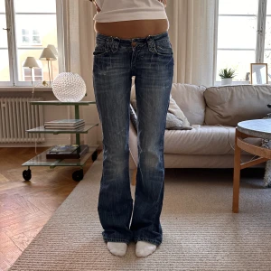 Low waist jeans  - Säljer dessa super snygga låg midjade jeans💖💖