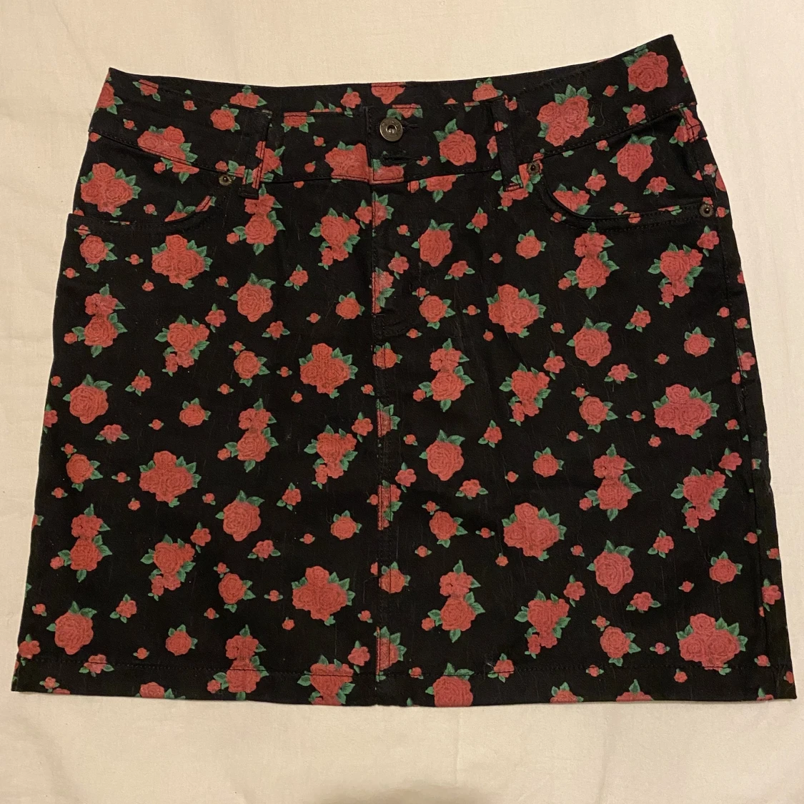 Kjol m 🌹-mönster