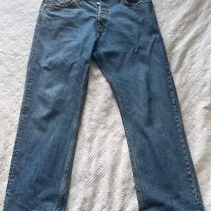 Loose weekday jeans i bra kvalitet  