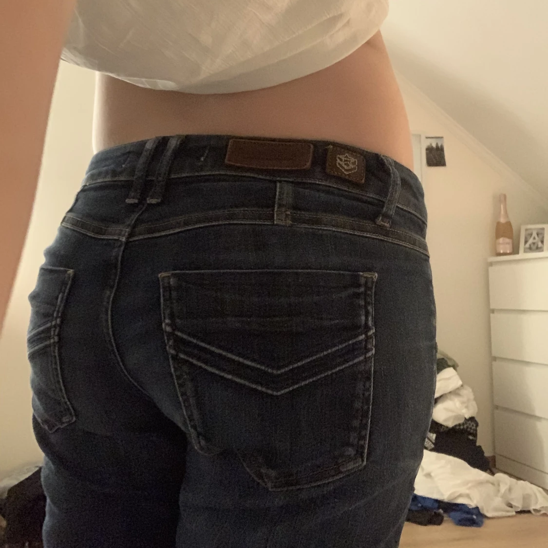 lågmidjade jeans!  - 90