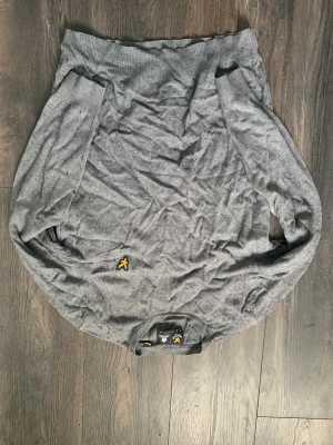 Lyle& scott tröja  - Helt okej skick 