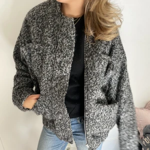 Höstjacka - Skit cool höstjack från Carin Wester❤️‍🔥❤️‍🔥