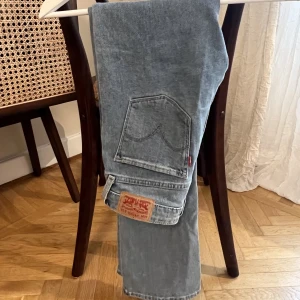 Levis bootcut Jeans - Levis bootcut Low-waist jeans. 715 bootcut, storlek 25.  Fint skick.