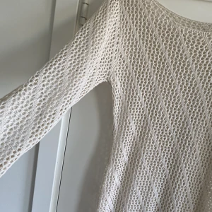 Coverup - En fin bikini-coverup, använd fåtal gånger! Den har en slits på ena sidan