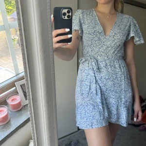 Klänning  - Klänning från Shein. Oanvänd 