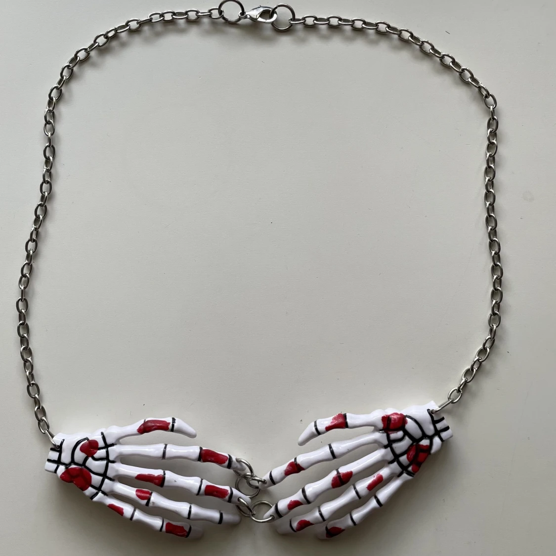 Skeletthänder halsband - 90