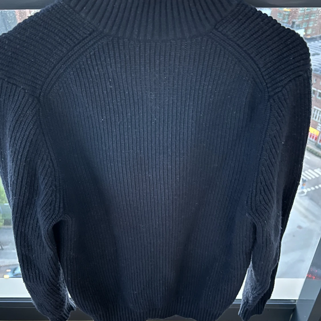 Mörkblå halv zip  - 90