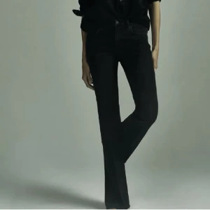 Bootcut jeans  - Säljer dessa fina bootcut jeans i strolek 38! Använd då gånger & är i bra skick 🫶🏻