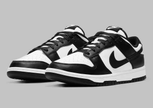 Nike retro Panda dunks - Helt nya nike dunk pandas, köpta på Junkyard, box finns kom dm för bilder och mer info. Pris kan diskuteras 