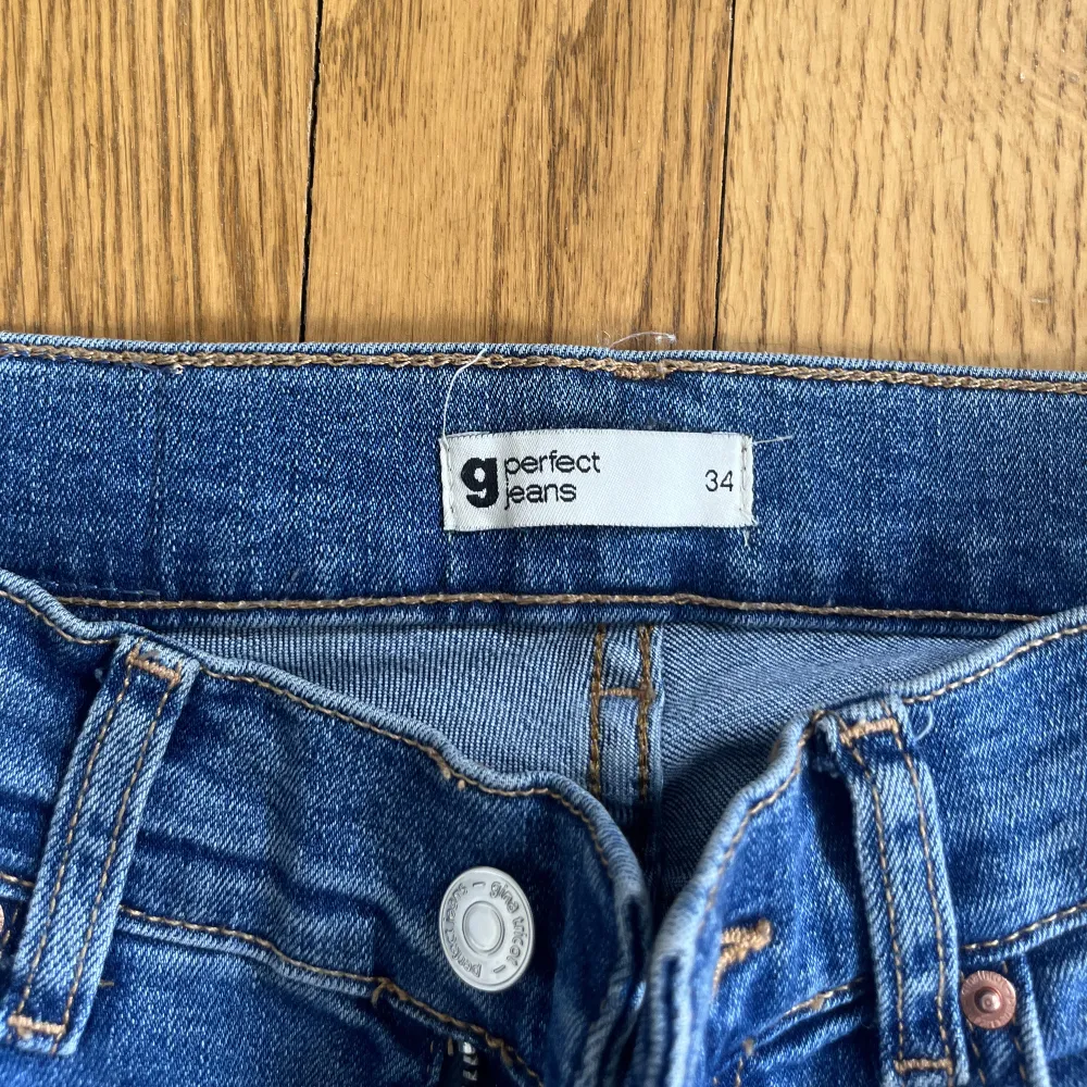 Lågmidjade jeans från Gina, bra skick💕. Jeans & Byxor.