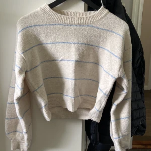 Stickad topp - Fin vit/créme färgad stickad topp! Storlek S. Fint skick