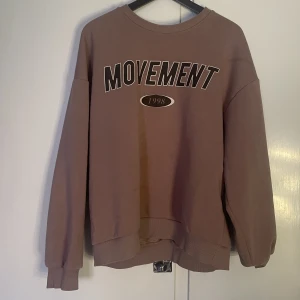 Collegetröja  - Collegetröja från Gina tricot i storlek L. Knappt använd. 