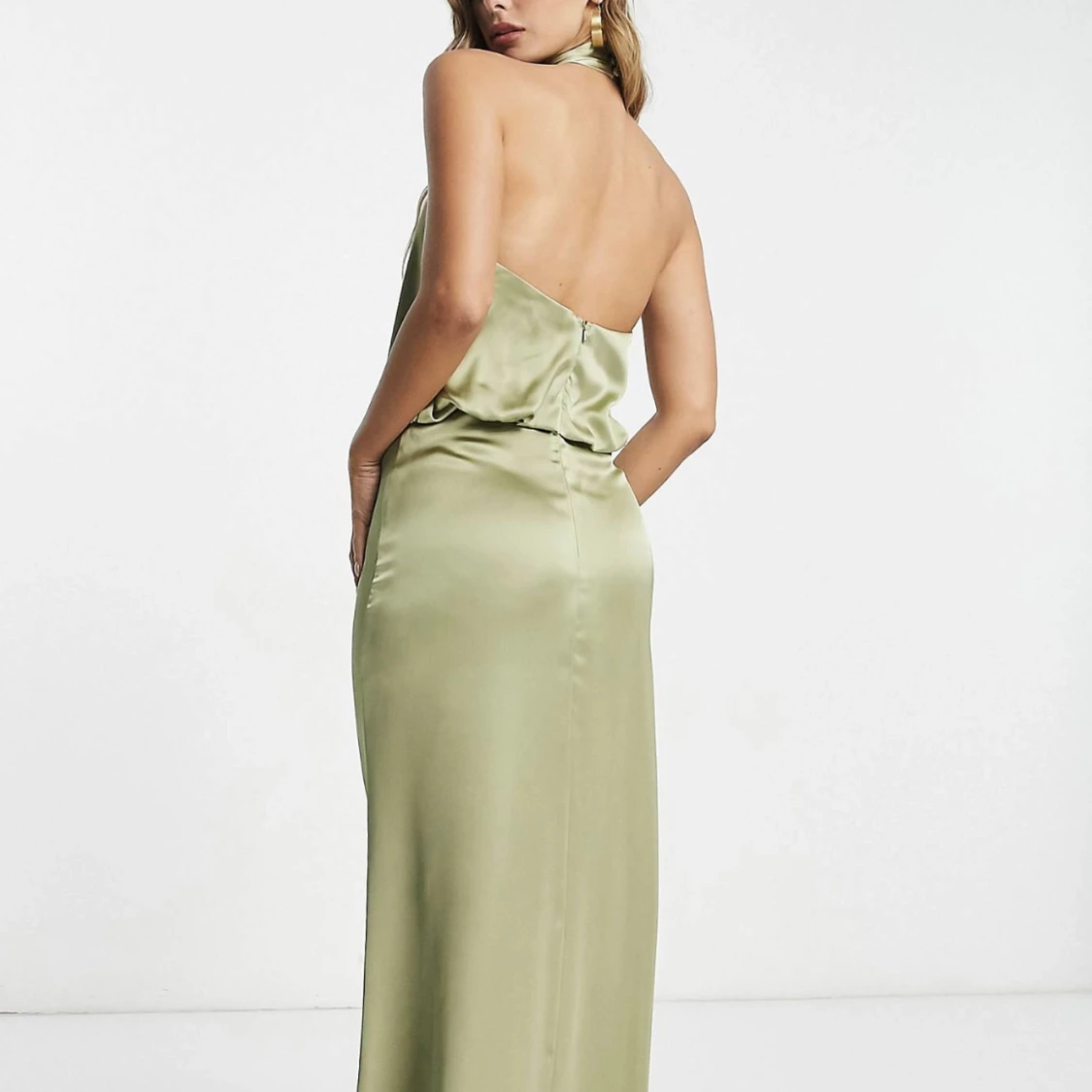 Grön satin klänning  - 91
