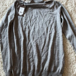 Polotröja  - Aldrig använd