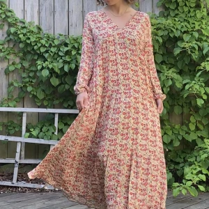 Sommarklänning - Så fin klänning för sommaren! Blommigt mönster 🌞