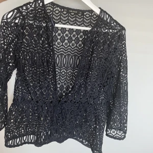 Kofta  - Skit snygg kofta från zara 🤩🤩 passar till ett linne under 💕💕