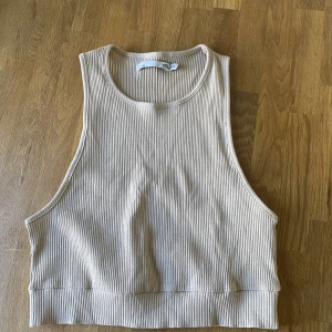 Croppad linne - Ljust croppat linne