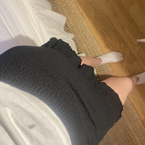 Kjol - Super fin kjol från Gina tricot som jag inte använder längre 