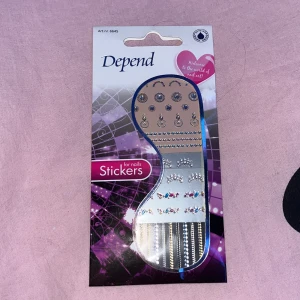 Klistermärken för naglaf - Säljer för att de aldrig har använts. Helt oöppnat och instruktioner finns tydligt på baksidan. Klicka på köp om du vill köpa, kontakta om du har frågor!