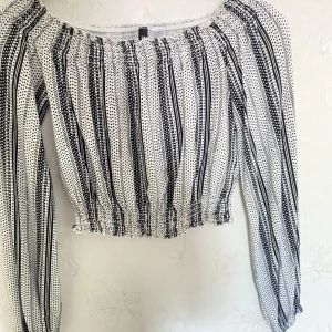 Tröja - Säljer denna för 60kr. Storlek xs/s