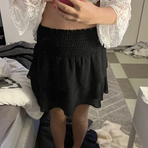 Chelsea kjol - Den super trendiga kjolen från Chelsea. Super skön och super snygg men använder tyvärr inte längre. 