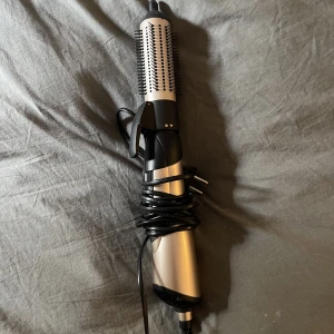 Björn axen air styler - Säljer denna luft borste från Björn axen då den inte kommer till användning! 