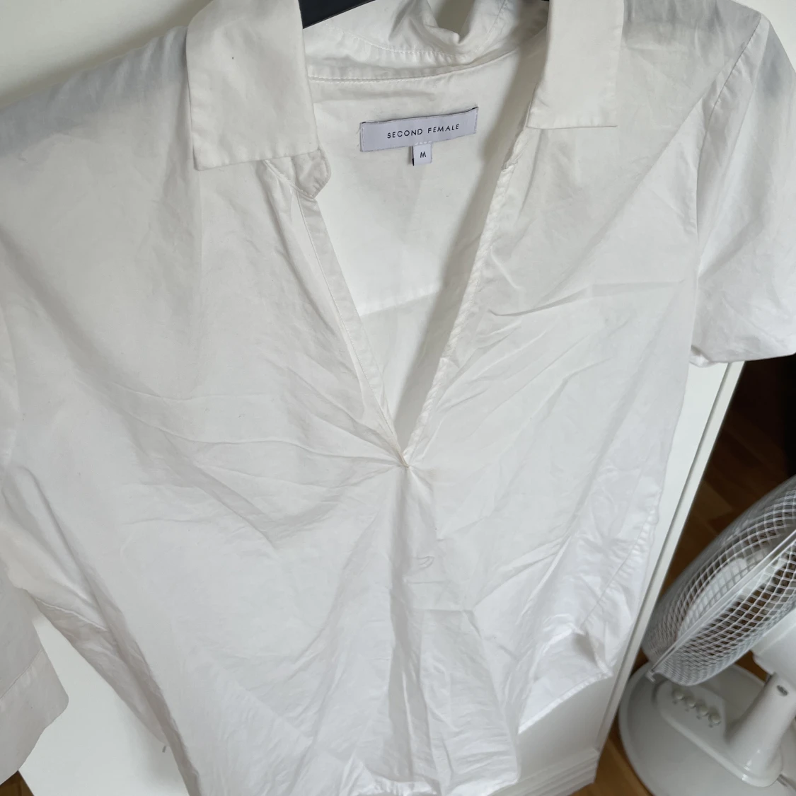 Kortärmad vit blus - 91