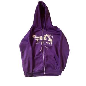 Lila Vicinity zip-up hoodie, köpt på Plick men har aldrig kommit till användning, super skönt material