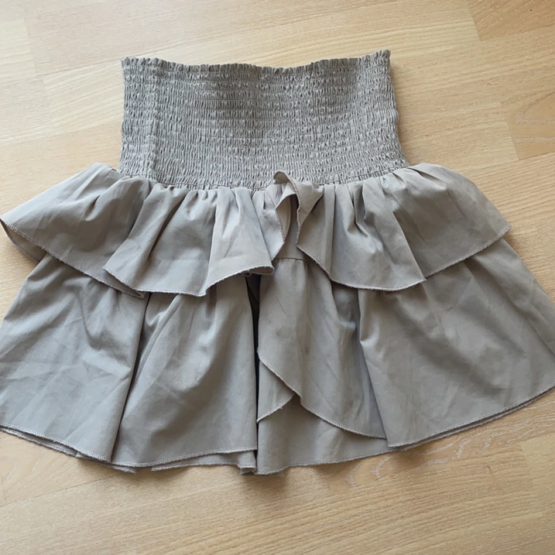 Neo noir volangkjol - 90