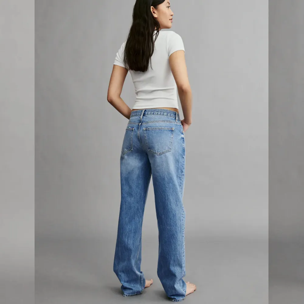Knappt använda låga raka jeans från gina, storlek 38. Jeans & Byxor.